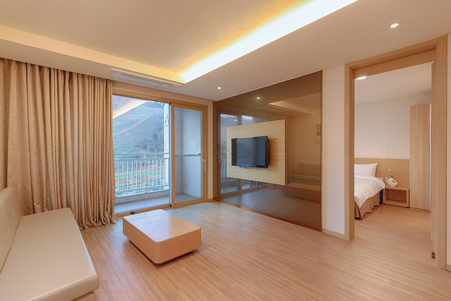 소노벨_비발디파크_체리_스위트_파크뷰_1440_960.jpg