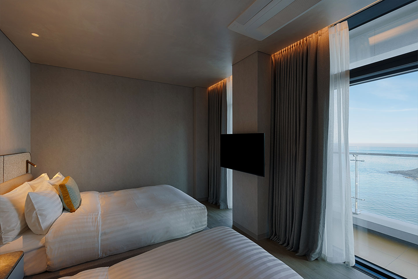 쏠비치_남해_호텔_프레지덴셜_스위트_풀_복층_오션_상세03.jpg