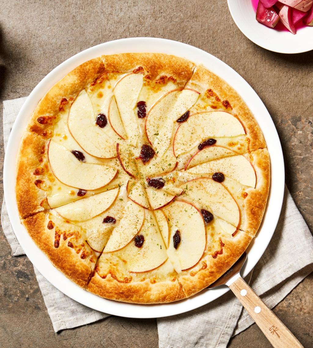 apple_pizza_resized_cropped.jpg